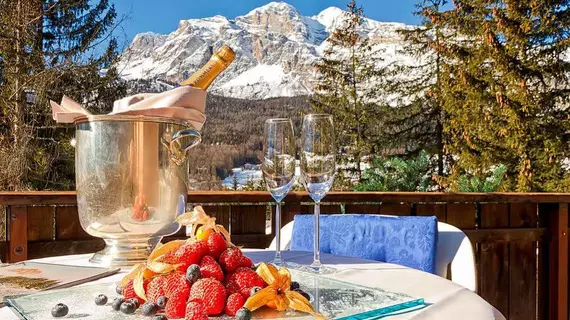 Boutique Hotel Villa Blu Cortina | Veneto - Belluno (vilayet) - Cortina d'Ampezzo