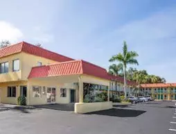 Super 8 Sarasota | Florida - Sarasota (ve civarı) - Sarasota