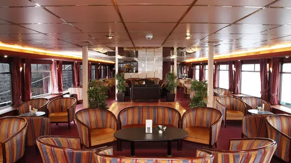 Hotelships Holland | Kuzey Ren-Westfalia - Düsseldorf (ve civarı) - Düsseldorf - Hafen