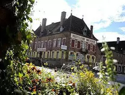 Logis Hostellerie Bressane | Bourgogne-Franche-Comte - Saone-et-Loire (bölge) - Saint-Germain-du-Bois