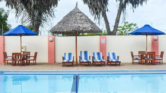 PrideInn Express Diani | Kwale İlçesi - Mombasa (ve civarı) - Diani Plajı