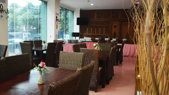 Jusenny Hotel | West Java - Cakarta (ve civarı) - Cakarta - Güney Jakarta - Kebayoran Baru