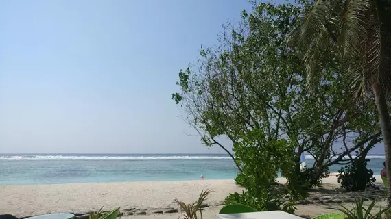 Simry Beachside | Maldivler - Kaafu Atoll - Hulhumalé Adası