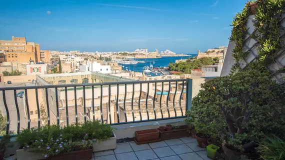 Harbour View Host Family Bed & Breakfast | Malta - Pieta