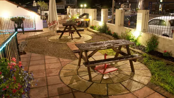 Vernon Guesthouse | Doğu Sussex (kontluk) - Eastbourne - Eastbourne Deniz Kıyısı - Eastbourne City Centre