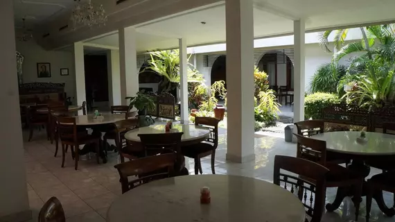 Hotel Kirana | Yogyakarta Özel Bölgesi - Yogyakarta (ve civarı) - Yogyakarta - Prawirotaman - Mergangsan