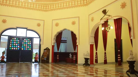 Raj Mahal The Place | Madya Pradeş - Nivari