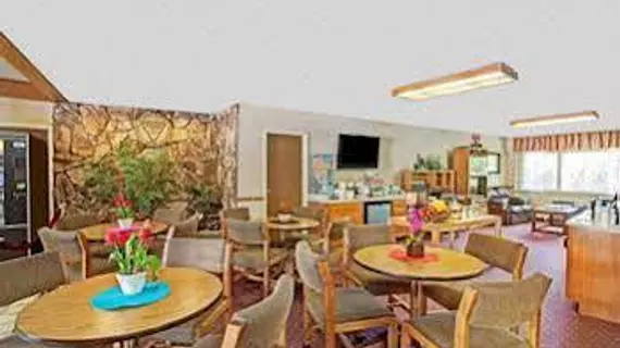 Super 8 by Wyndham Long Beach | Kaliforniya - Los Angeles County - Long Beach