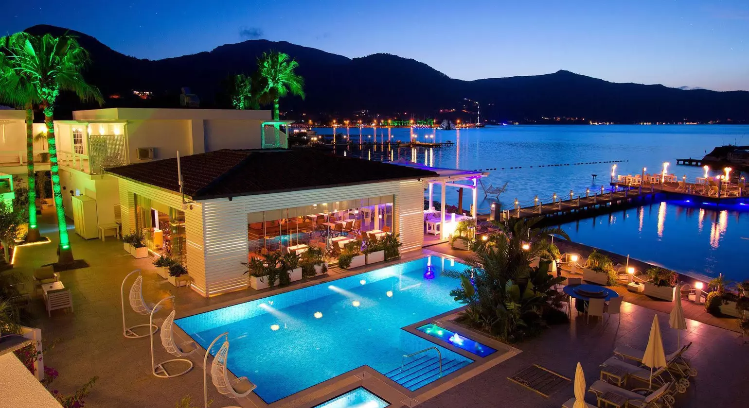 Big Poseidon Boutique Hotel & Yacht Club