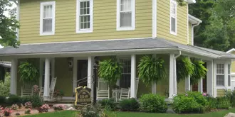 Old Towne Carmel Bed and Breakfast