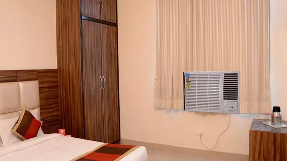 OYO Rooms Sindhi Camp Metro View | Racastan - Jaipur Bölgesi - Jaipur - Bani Park - Station Road