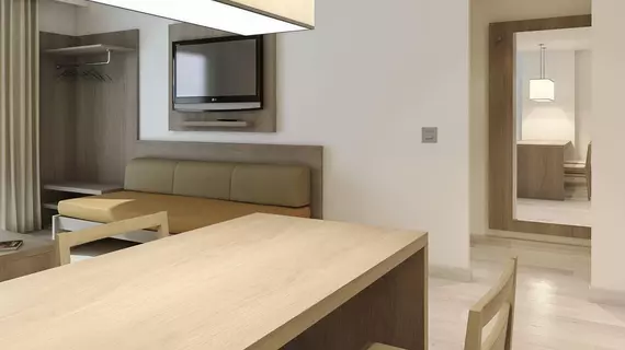 Apartamentos Tres Torres | Balearic Adaları - Mayorka Adası - Palma de Mallorca - El Arenal