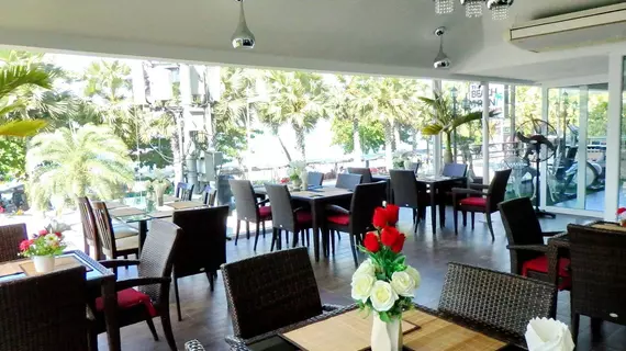 The Beach Front Resort, Pattaya | Chonburi (vilayet) - Pattaya (ve civarı) - Pattaya - Pattaya Körfezi