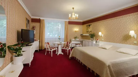 Hotel Ostrov | Orta Bohemya (bölge) - Nymburk