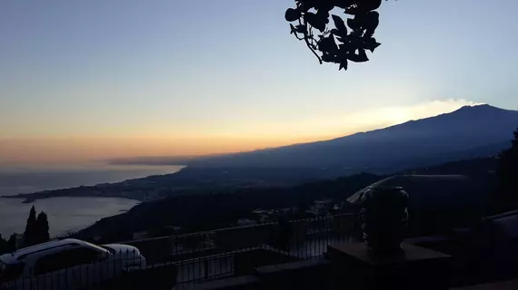 La Perla | Sicilya - Messina (vilayet) - Taormina Sahili - Taormina