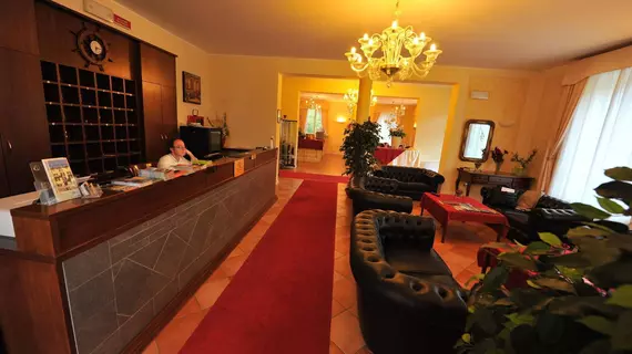 Hotel Caroline | Lombardy - Varese (il) - Brusimpiano