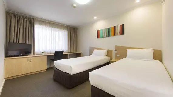 Premier Hotel & Apartments | Avustralya Başkent Bölgesi - Tuggeranong - Kanberra (ve civarı) - Belconnen