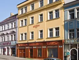 Hotel Seifert | Prag - Městská čast Praha 3 (en büyük Prag ilçesi) - Zizkov