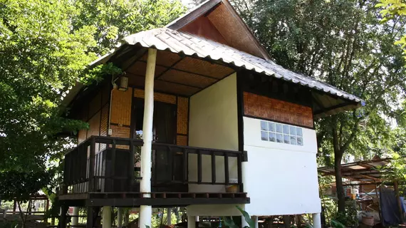 Canary Guesthouse | Mae Hong Son İli - Pai