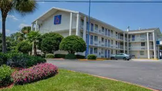 Motel 6 Mobile North | Alabama - Mobile (ve civarı) - Mobile