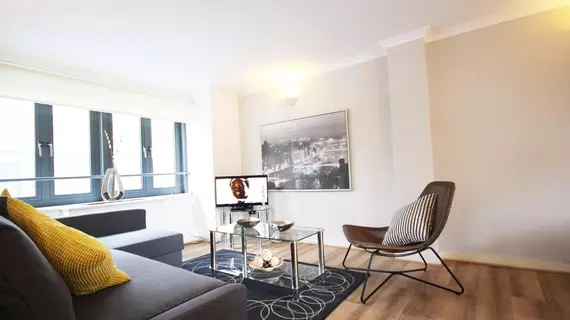 City Stay Aparts - Liverpool Street Apartment | Londra (ve civarı) - London City Center - City of London