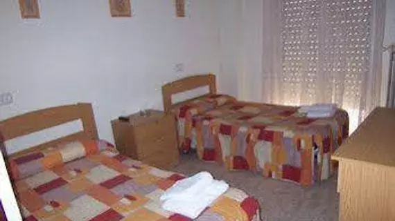 Hostal El Caseron | Kastilya ve Leon - Salamanca (vilayet) - Campo de Salamanca - Santa Marta de Tormes