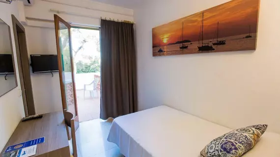 Hotel Tagomago | Balearic Adaları - İbiza Adası - Sant Antoni de Portmany - Cala de Bou