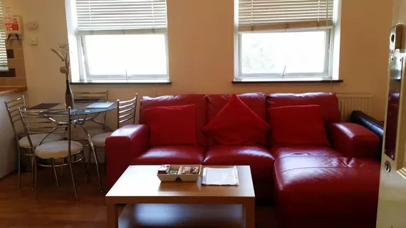 The Quarters Serviced Apartments | Londra (ve civarı) - Hounslow - Cranford