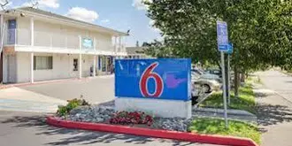 Motel 6 Tacoma South