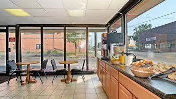 Americas Best Value Inn Schenectady | New York - Albany (ve civarı) - Schenectady