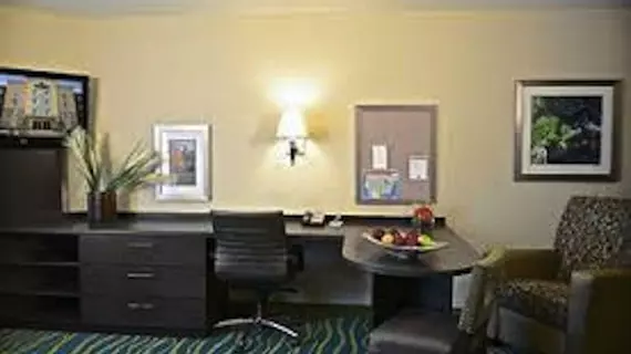 Candlewood Suites Denver Northeast - Brighton | Kolorado - Denver (ve civarı) - Brighton