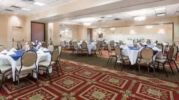 Ramada Plaza Hotel Hagerstown | Maryland - Hagerstown (ve civarı) - Hagerstown