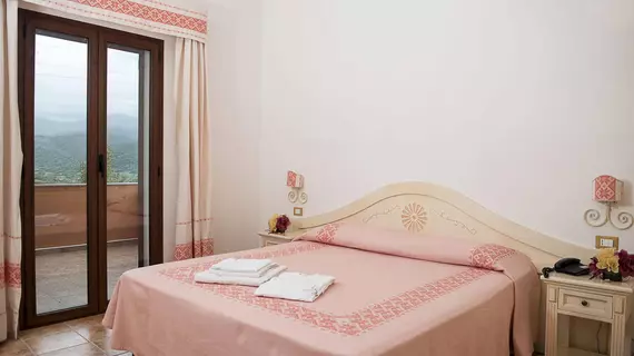 Hotel Montiruju | Sardinya - Sassari - Santa Maria Coghinas