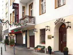 Kult Auberge | Berlin (ve civarı) - Tempelhof-Schoeneberg - Diplomatic Quarter - Batı Berlin Merkezi