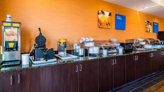 Comfort Inn and Suites Moore | Oklahoma - Oklahoma City (ve civarı) - Moore