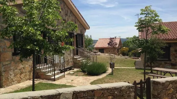 Las Casitas de La Poza | Madrid Özerk Topluluğu - Sierra Norte - Gargantilla del Lozoya