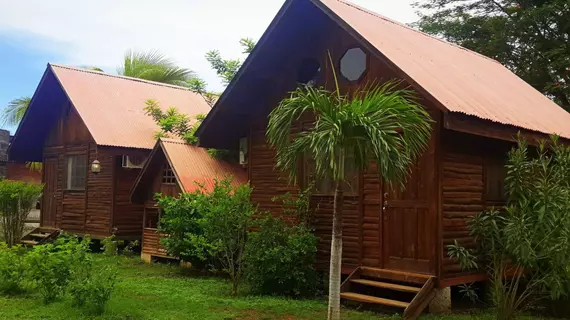 Cabanas La Teca | Guanacaste - Curubande