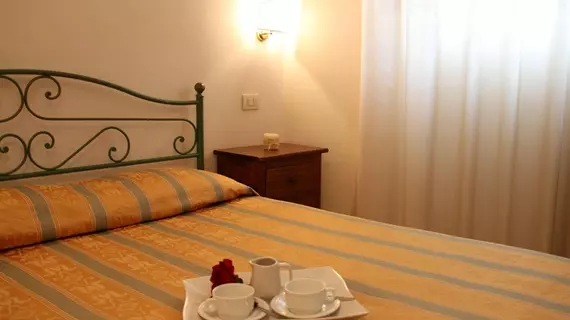 Hotel I Platani | Toskana - Siena (vilayet) - San Gimignano - Val d'Elsa