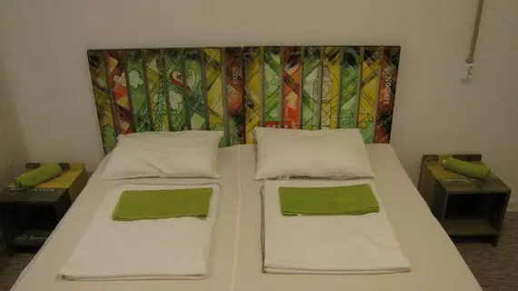 Hostel Chemodan | Krasnodar Krayı - Tuapsinsky District - Sochi (ve civarı) - Sochi - Sochi Kent Merkezi