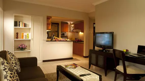 Grand Tropic Suites Hotel | West Java - Cakarta (ve civarı) - Cakarta - Batı Cakarta - Grogol