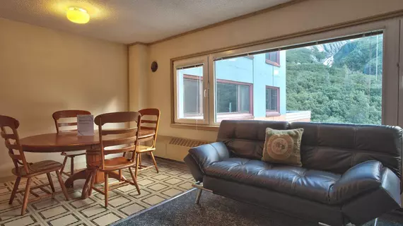 Glacier View Suites | Alaska - Whittier