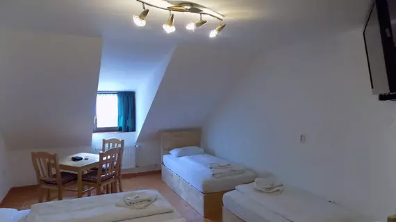 Hotel Kreta | Orta Bohemya (bölge) - Kutna Hora