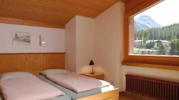 Youth Hostel Pontresina | Maloja District - Graubuenden - Pontresina