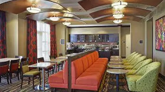 Homewood Suites Calgary Airport | Alberta - Calgary (ve civarı) - Calgary