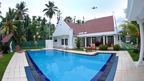 Anthiekka Airport White Villa | Gampaha Bölgesi - Seeduwa - Katunayake - Kimbulapitiya