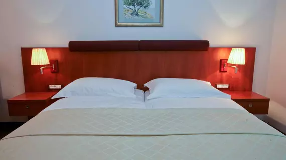 Hotel Croatia | Zagreb