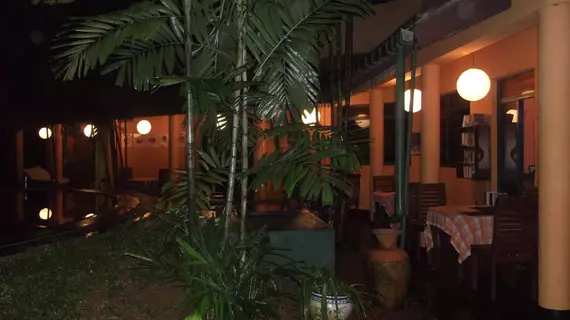 Bavarian Guest House | Kalutara Bölgesi - Beruwela