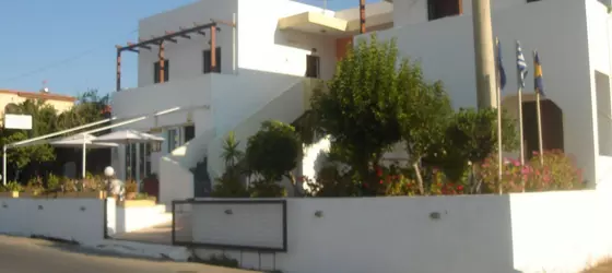 Iliaktida Apartments | Girit Adası - Hanya (bölge) - Platanias - Skoutelonas