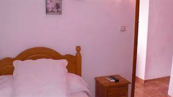 Hostal La Paloma I | Valencia Bölgesi - Alicante (vilayet) - Marina Alta - Calpe