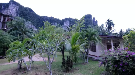 Aonang Friendly Bungalow | Krabi İli - Krabi - Ao Nang